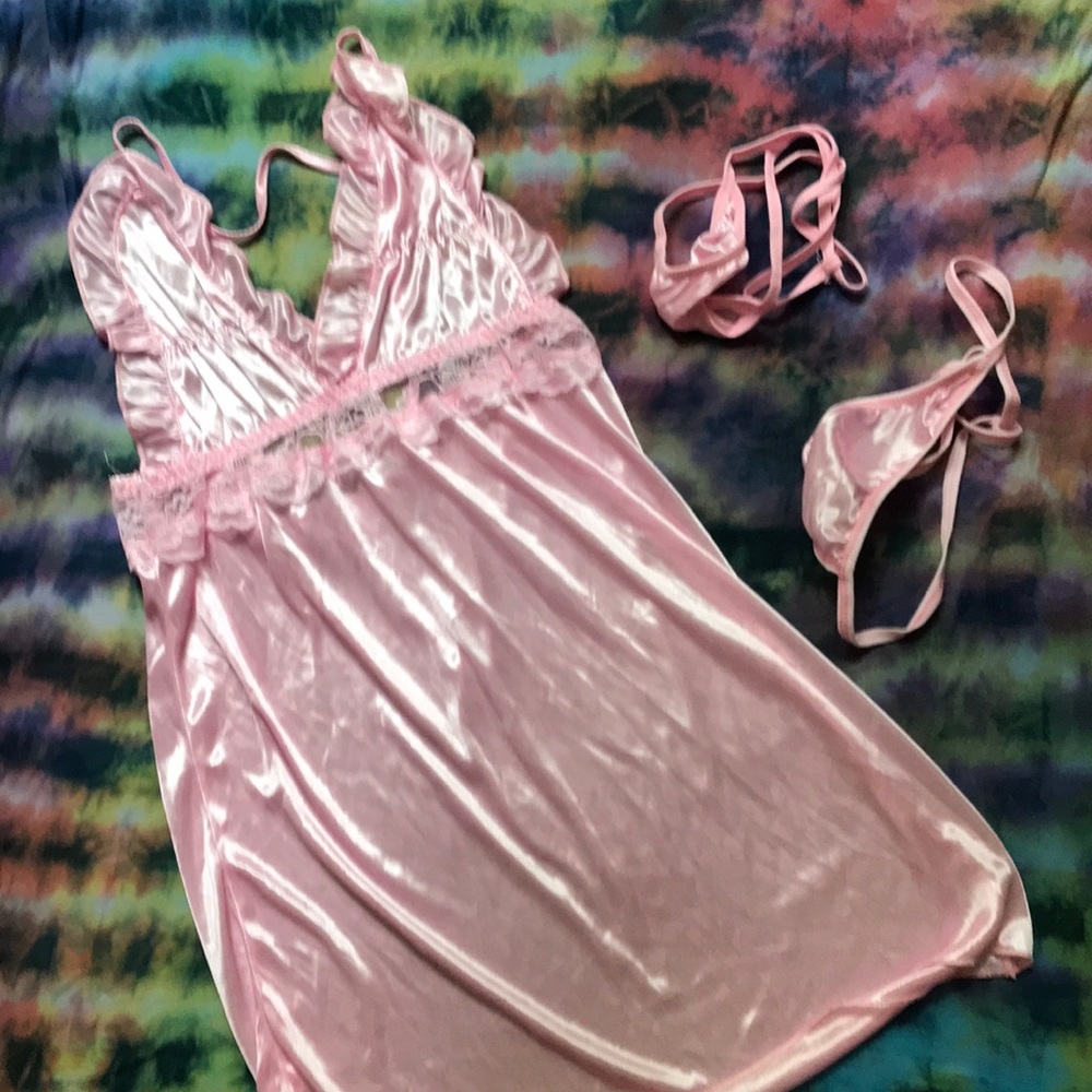 Pink lacy nighty